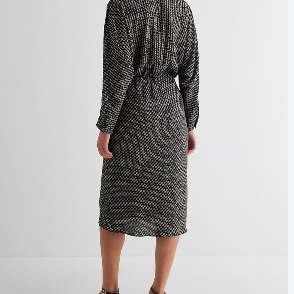Express Black and White Chain Print Portofino Dress - Picture 7 of 8